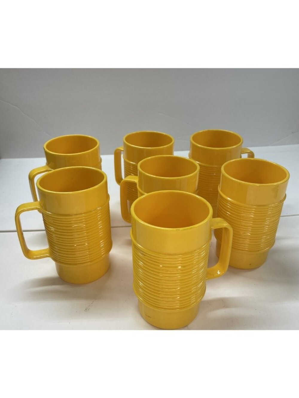 1980s Rubbermaid Yellow Melamine Mug Set of 7 14oz Ribbed 5" Cups Stackable 3829